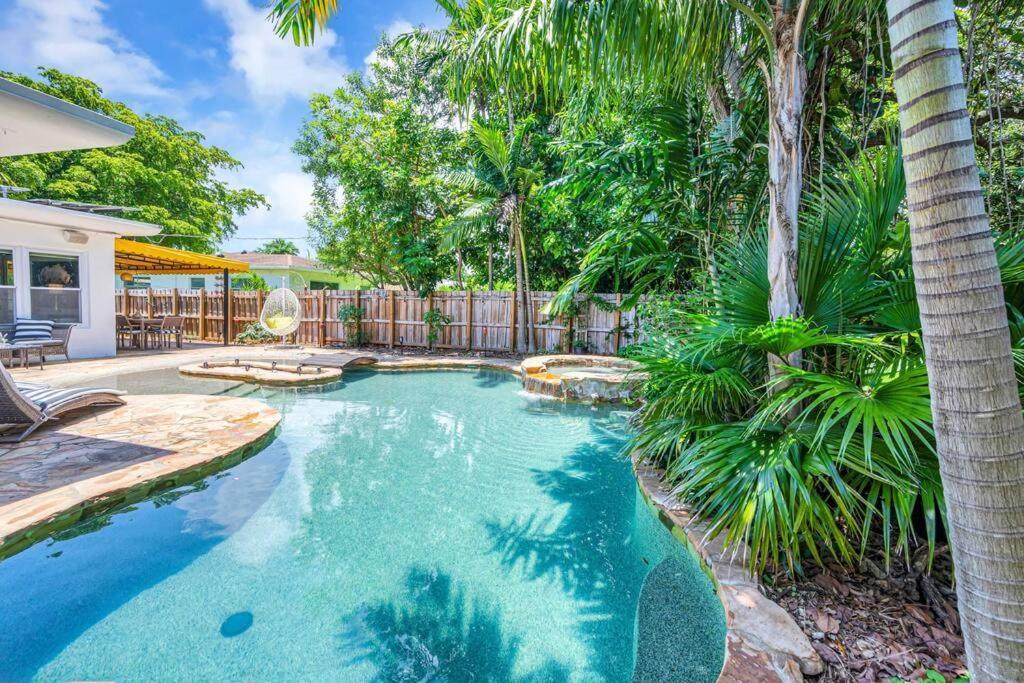 Modern Tropical Pool House North Miami Hot Tub Villa Eksteriør billede